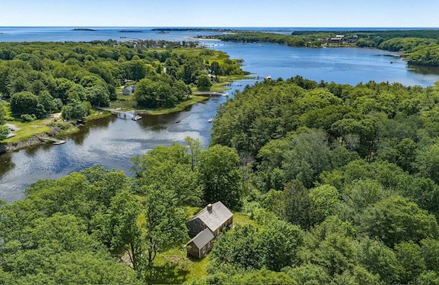 Historical treasure, the John Tarr House. Photo courtesy of Zillow. Historical treasure, the John Tarr House. Photo courtesy of Zillow.